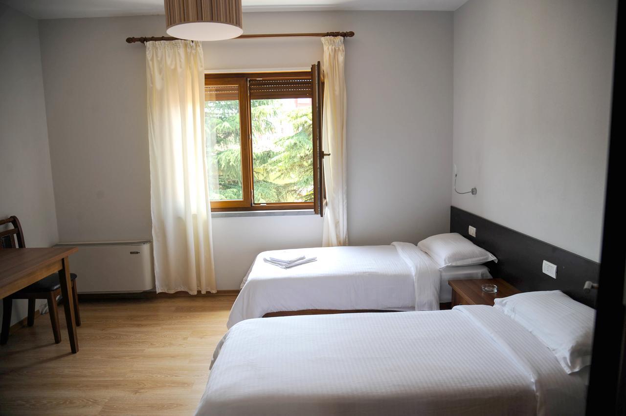 Hotel Eposi 3*