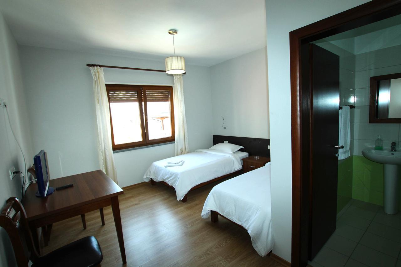 Eposi Hotel 3*