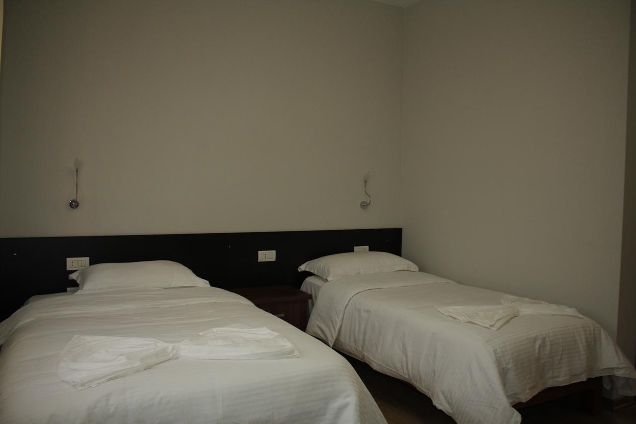 Eposi Hotel 3*